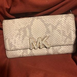 Michael Kors Large Snake skin wallet